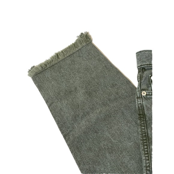 7 For All Mankind High Waist Cropped Straight Jeans. Size 28. NWT. MSRP $208. - Picture 4 of 13